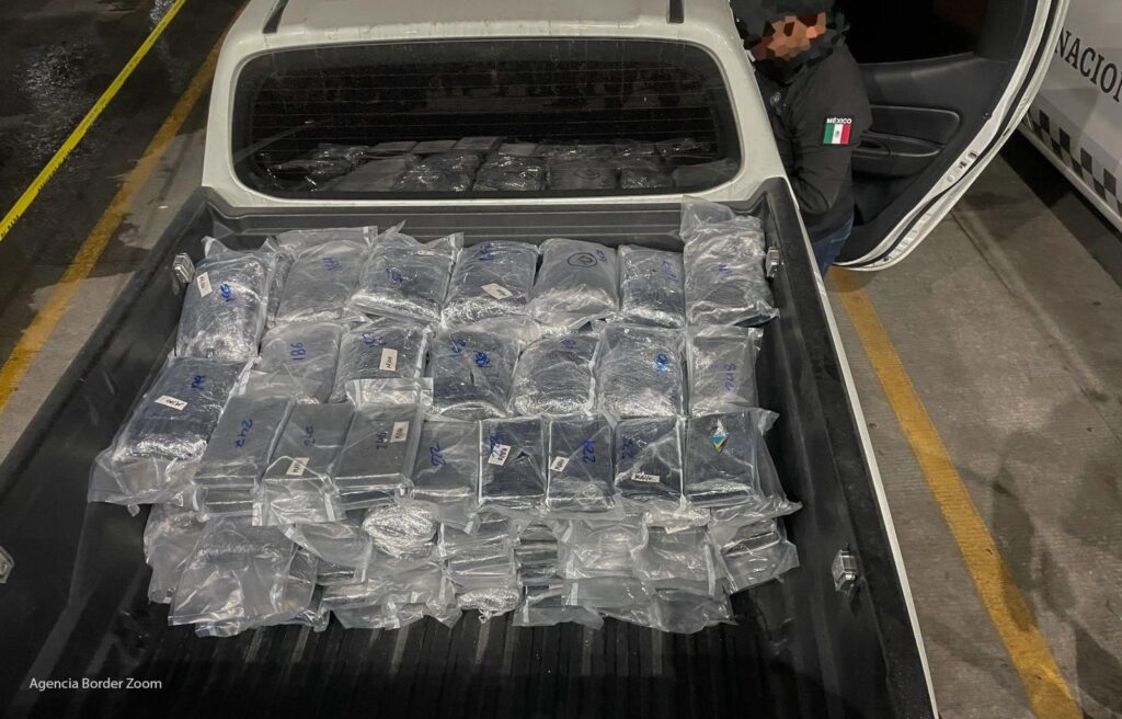 Interceptan tráiler de tomates proveniente de Sinaloa con casi 600 kilos de droga