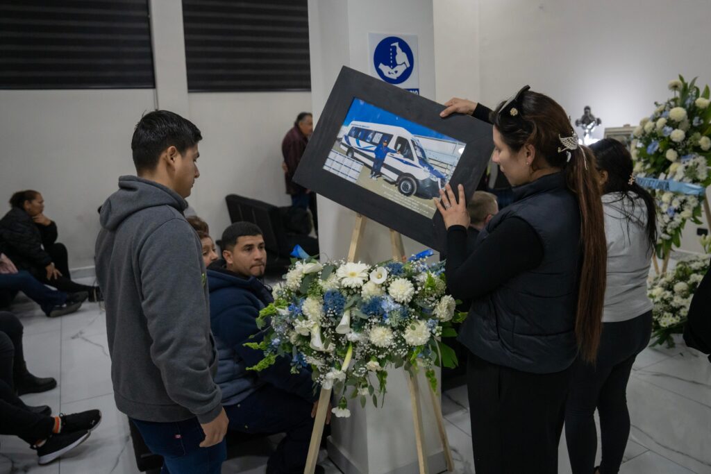 Despiden a José Alfredo, taxista que murió tras ser impactado por un joven que se pasó un semáforo