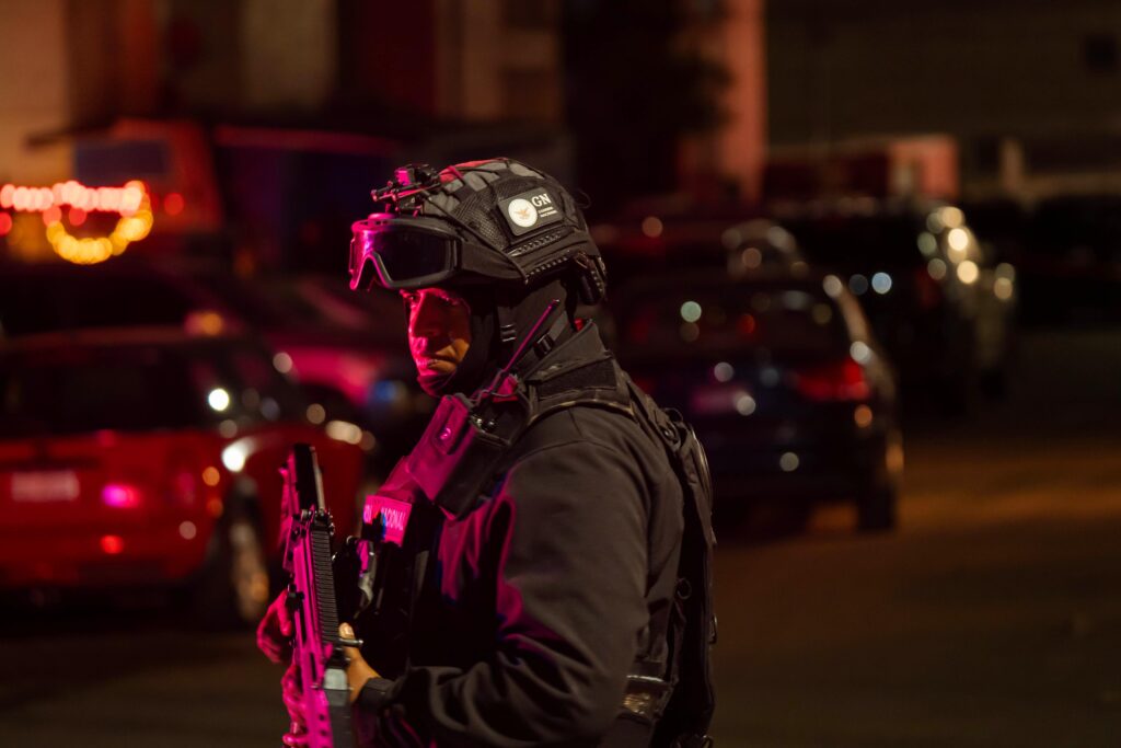 Hombre es atacado a balazos en colonia Presidentes