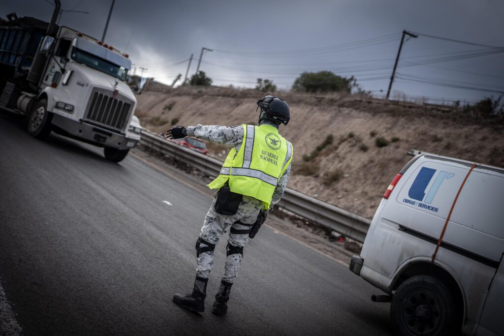 Dejan la cabeza de una mujer pelirroja en carretera libre Tijuana-Rosarito