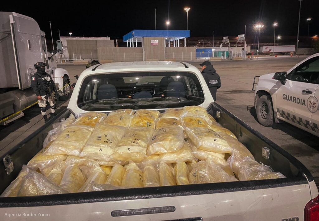 Interceptan tráiler de tomates proveniente de Sinaloa con casi 600 kilos de droga