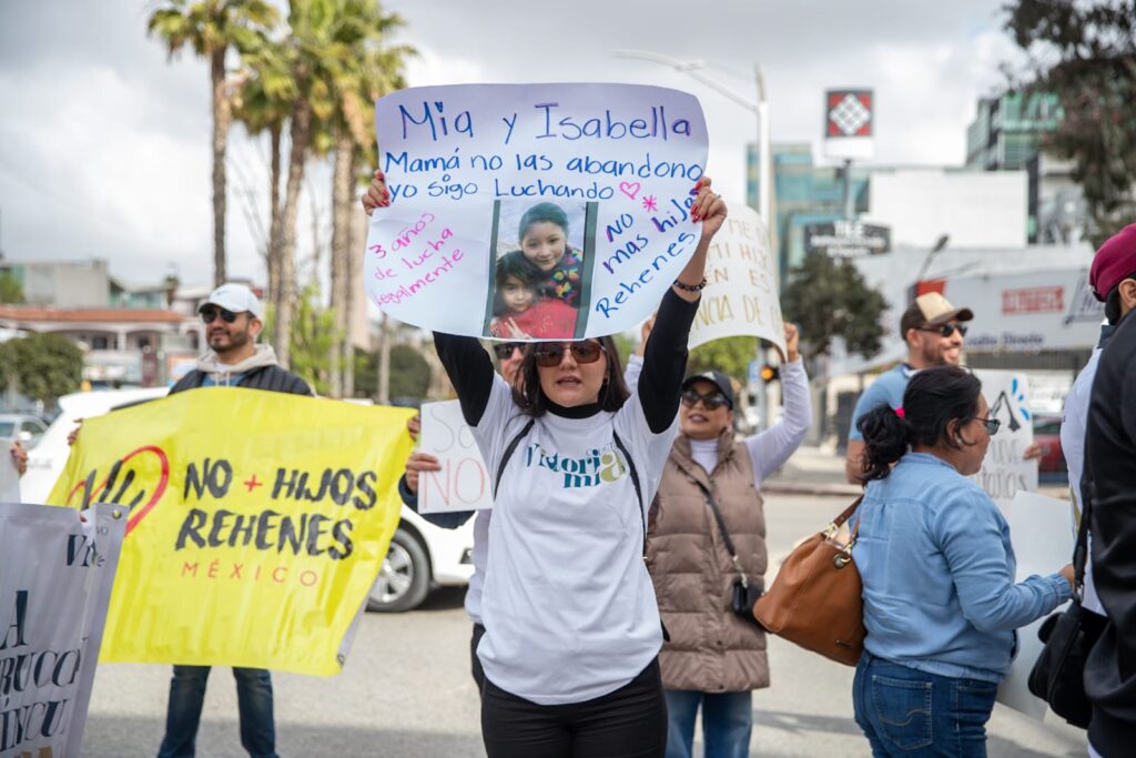 Queremos custodia compartida: marchan contra la obstrucción del vínculo filial en Tijuana