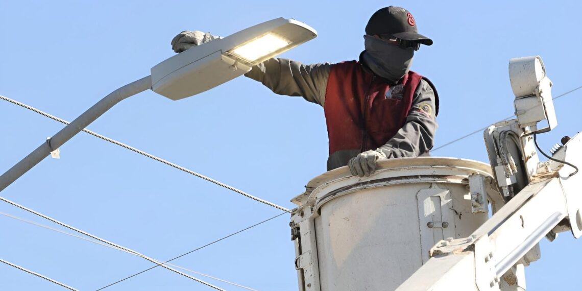 Impulsa Gobierno Municipal proyecto de instalación y mejoramiento de luminarias en Tijuana