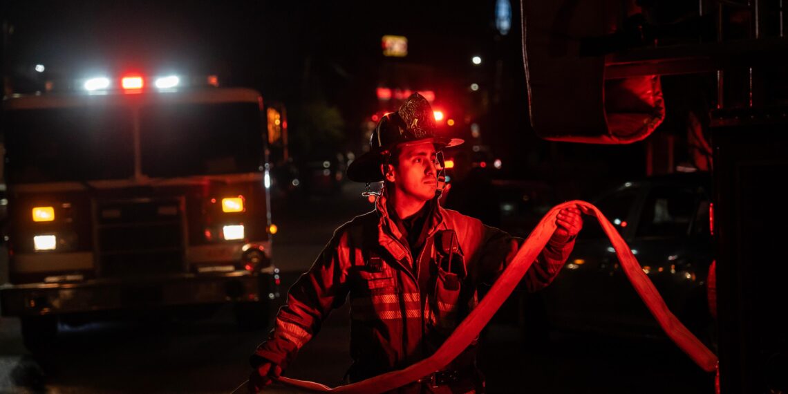 Fuego consume casa entre las colonias Mirador y Laureles