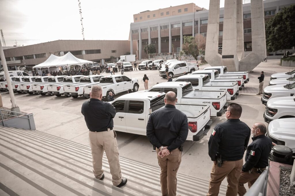 FGE entrega unidad para rescate de víctimas de secuestro y 57 vehículos operativos