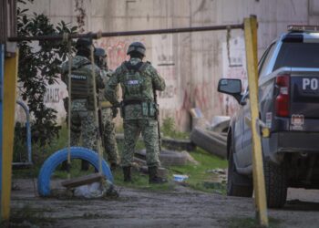 Localizan cadáver en bolsas