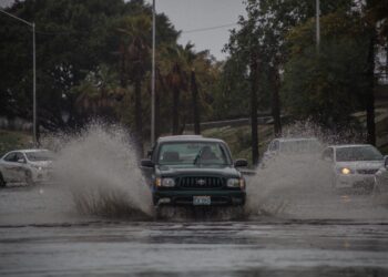 Segunda tormenta trae choques e inundaciones