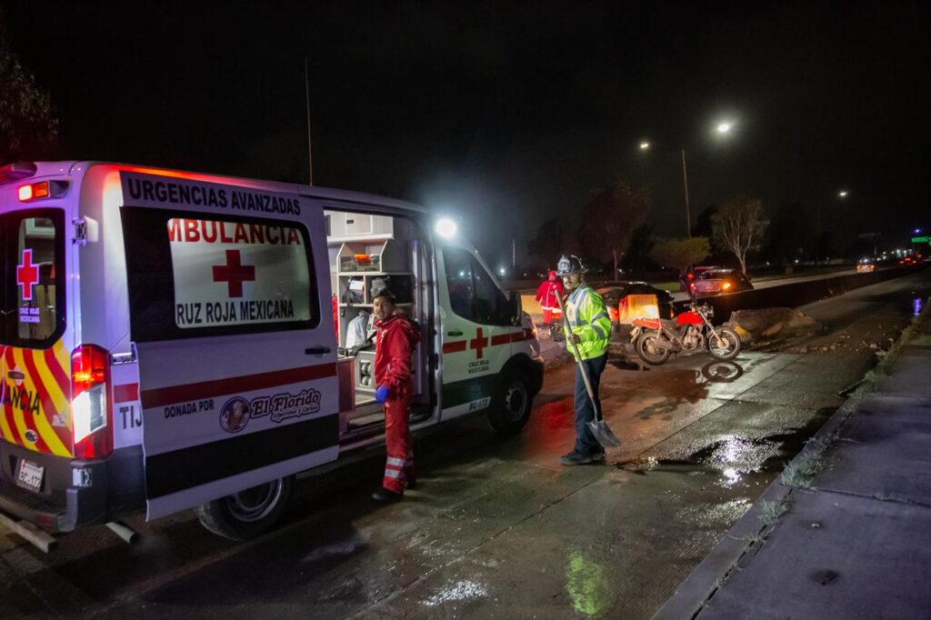 Hombre queda inconsciente tras chocar en la línea Sentri de Otay