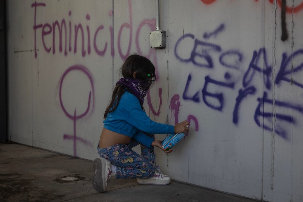 Marea Morada toma Zona Río por el 8M