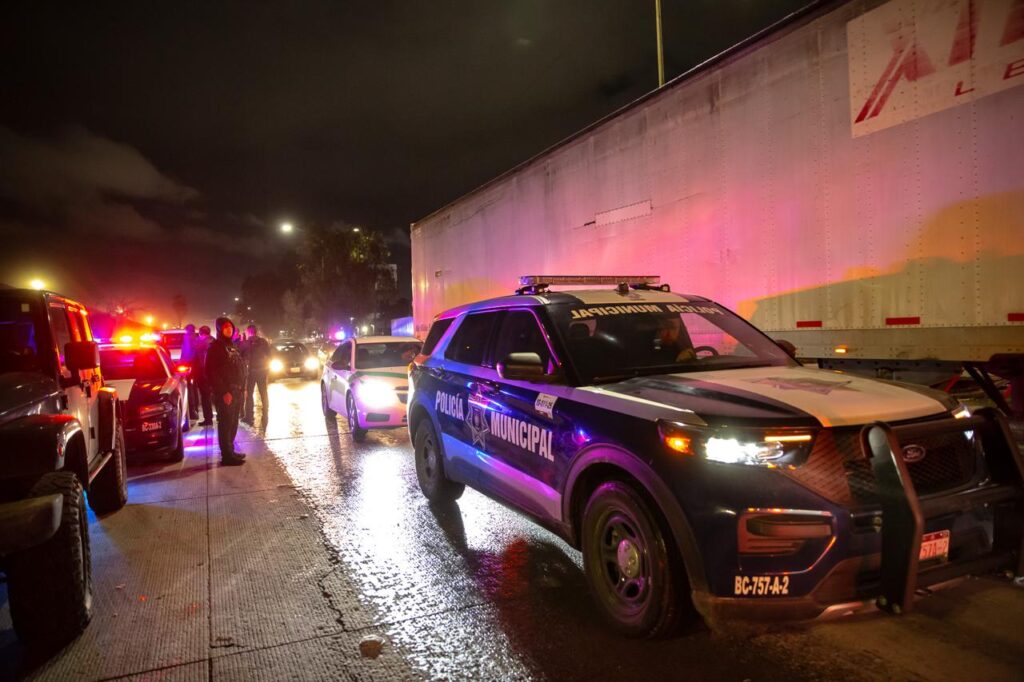 Residentes del Maclovio Rojas liberan la carretera Aeropuerto