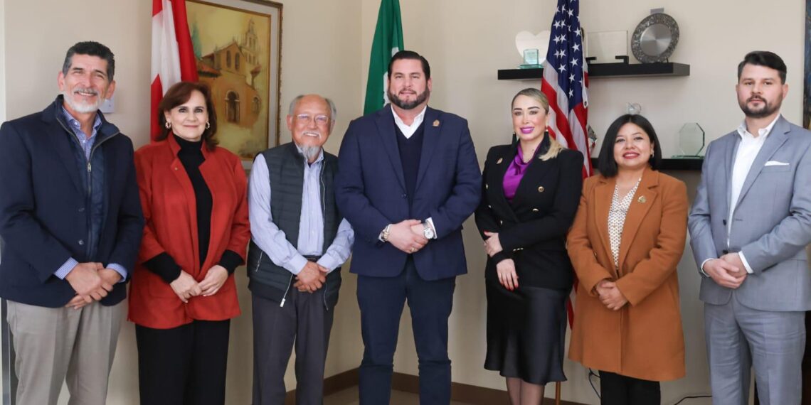 Reconoce Ismael Burgueño labor del Hospital Infantil de las Californias