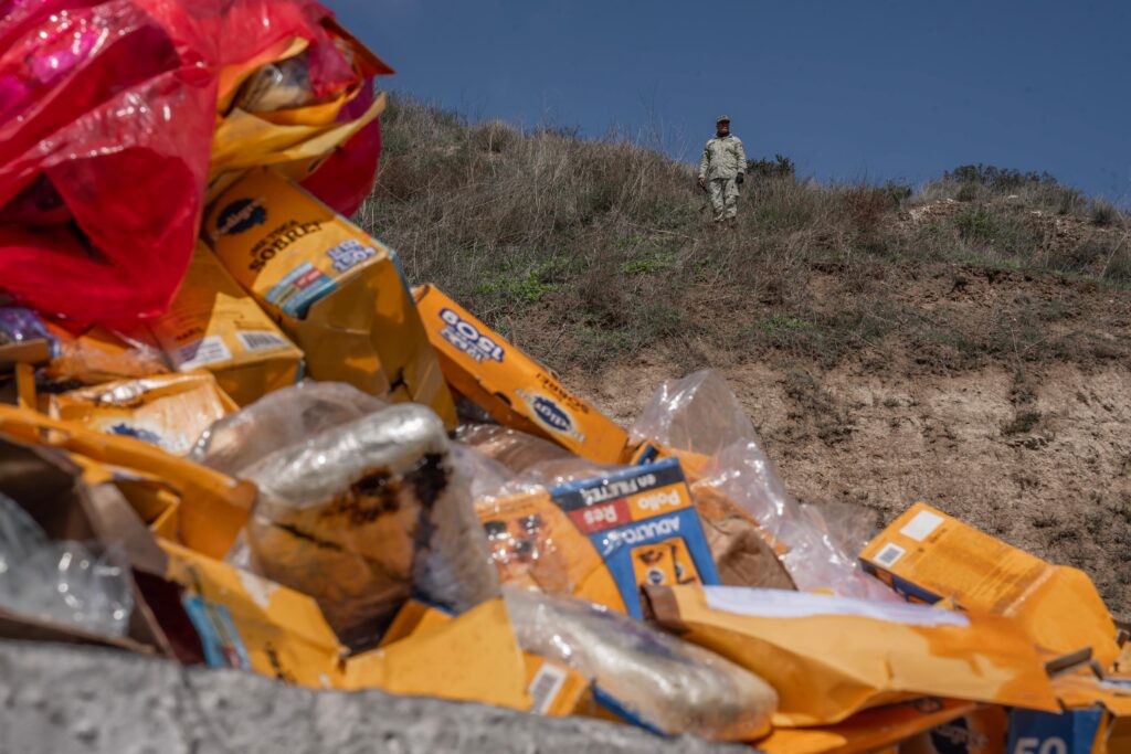 Incineran casi 6 toneladas de droga decomisada en paquetes de comida para perro