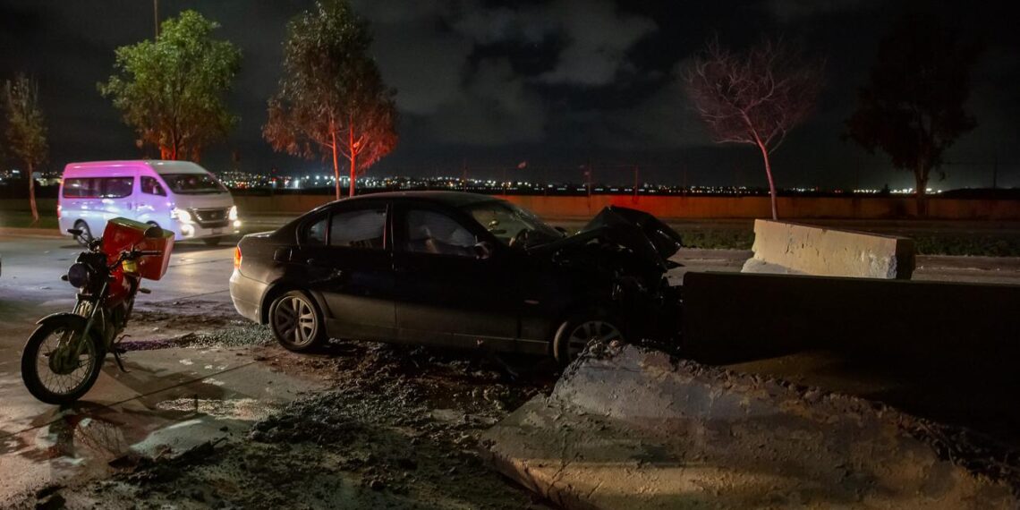 Hombre queda inconsciente tras chocar en la línea Sentri de Otay