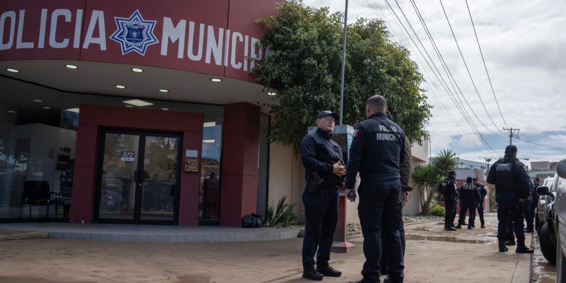 FESC asume control de la Policía Municipal en Rosarito