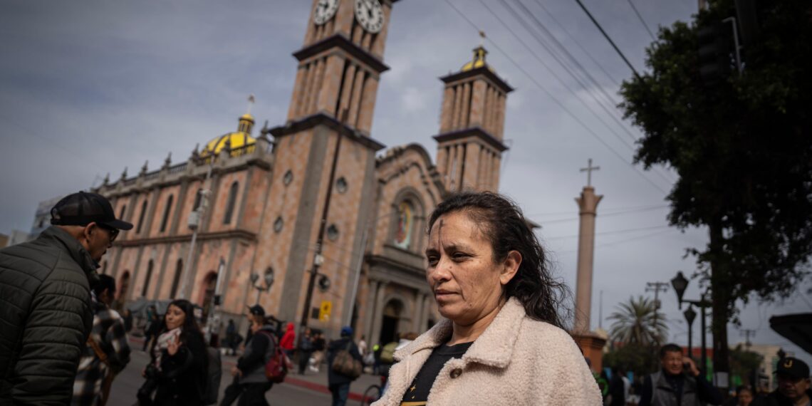 Inicia Cuaresma con Miércoles de Ceniza en Tijuana