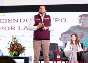 Participa Ismael Burgueño en foro 'Haciendo Equipo por la Paz'