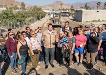 Burgueño supervisa avances del programa "Tijuana Ciudad Limpia “en la colonia Ejido Ojo de Agua