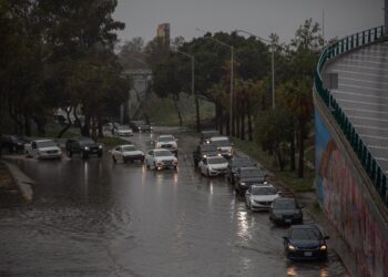 Reducir movilidad por lluvias en Baja California: alertan por jornada intensa