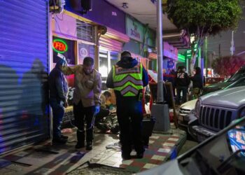 Balean a joven afuera del bar Zacazonapan en Zona Centro