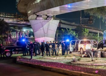 Persecución en Vía Rápida Poniente termina con detenidos en La Ermita