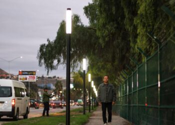 Instalan Sendero Seguro en Parque Morelos y avenida Insurgentes, Tijuana