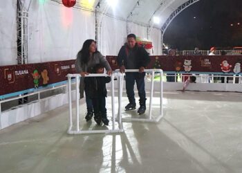 Pista de hielo gratuita en el Parque Morelos: ¡disfruta la temporada decembrina en Tijuana!