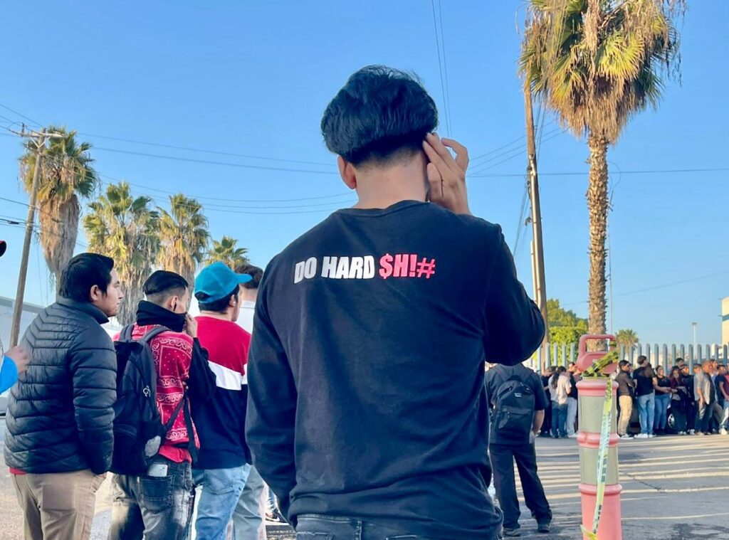 Trabajadores de Woori Printing protestan por pagos retenidos