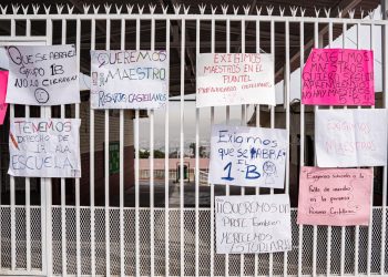 Falta de maestros en primaria Rosario Castellanos deja sin clases a quinto grado