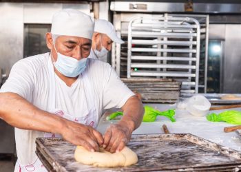 Rosca de Reyes: elegir panaderías locales mantiene viva la tradición en Tijuana