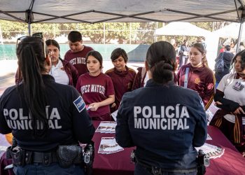 Feria de Salud Mental y Prevención de Adicciones llega a secundaria municipal