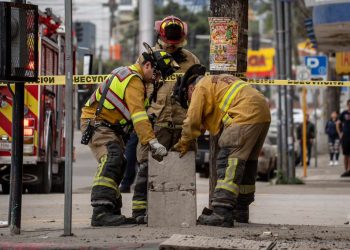 Explosión en alcantarillas moviliza a Bomberos en Zona Centro de Tijuana