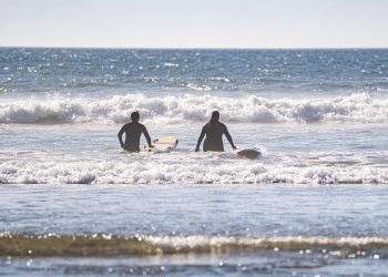 Búsqueda de joven desaparecido en el mar en Playas de Rosarito continúa