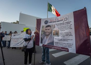 Madre de desaparecido exige resultados a Fiscalía durante mañanera en Tijuana