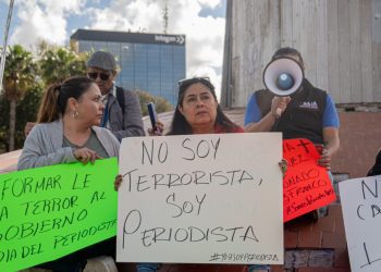 Periodistas se manifiestan en Tijuana por el Día Nacional del Periodista