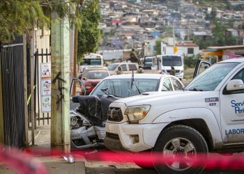 Hombre asesinado en Villas del Campo tras ataque armado mientras conducía
