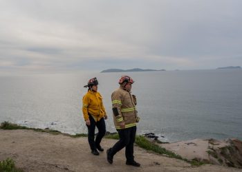 Rescatan cuerpo en La Joya con cuerdas; investigan posible ahogamiento