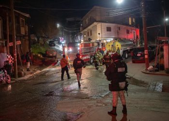 Incendio estructural en Lomas Taurinas consume varias viviendas en Otay