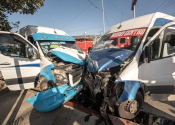 Choque múltiple en Otay Universidad deja 8 lesionados; 2 camiones implicados