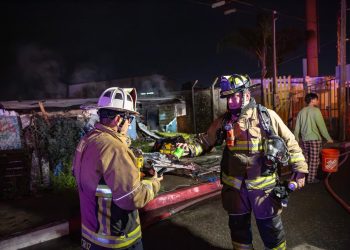 Incendio en colonia Alemán consume cuartería; sin personas lesionadas
