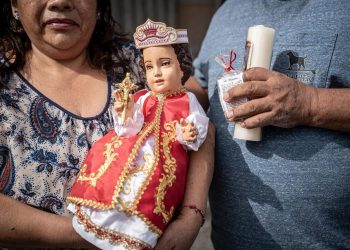 Feligreses acuden a bendecir al Niño Dios en el Santuario de Tijuana
