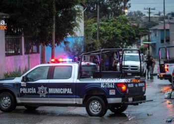 Cadáver en Mariano Matamoros: lluvias arrastran cuerpo hasta la calle Teotihuacán