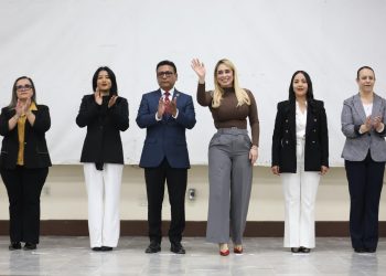 Capacitan a personal educativo municipal en declaración patrimonial en Tijuana