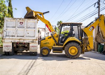 Tijuana: Ciudad Limpia retira 18 toneladas de basura pesada en tres delegaciones